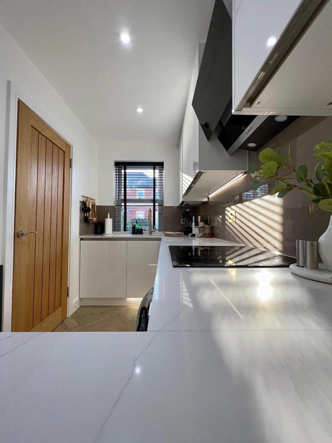 Charming 3-Bed House With 1 Parking Space Canterbury Exterior photo